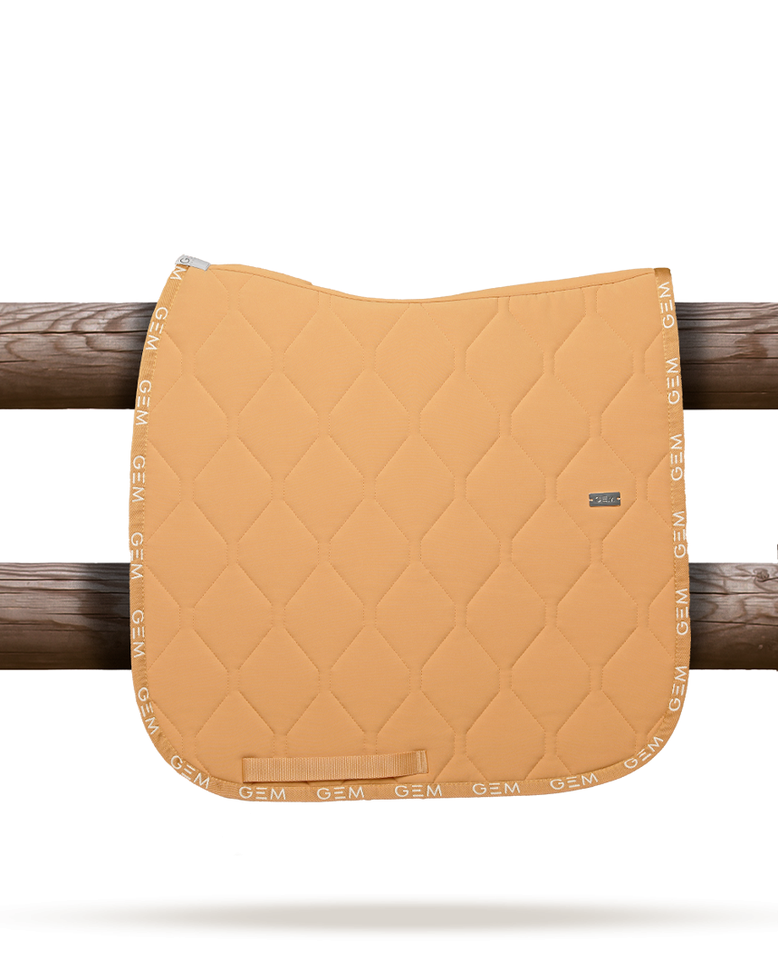 LOVE Black Coral saddle pad - GEM